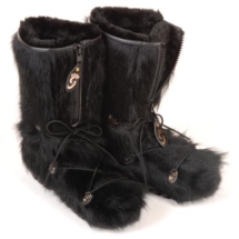 bottes-en-fourrure-de-vache-noir-paire